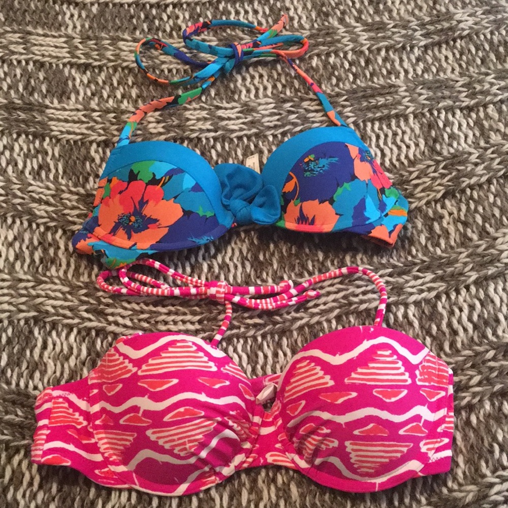 New swimsuit tops, size 32B.